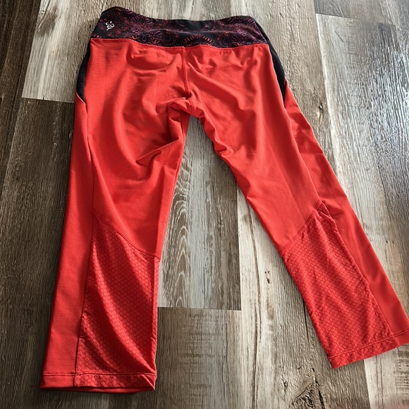 Spalding and Cozy Orange Leggings Bundle - Picture 8 of 9